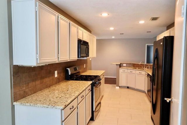 15815 Pilgrim Hall Drive, Friendswood, TX 77546