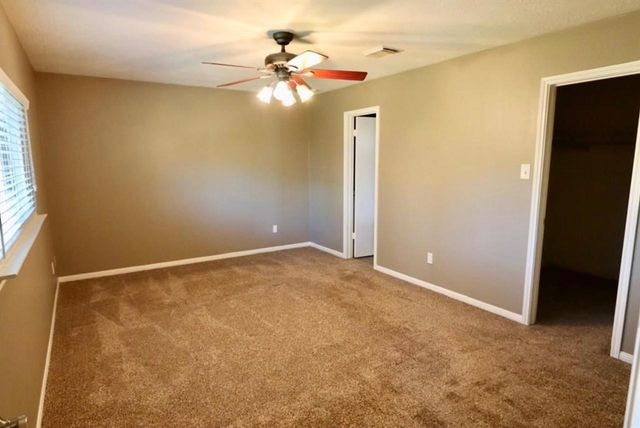 15815 Pilgrim Hall Drive, Friendswood, TX 77546