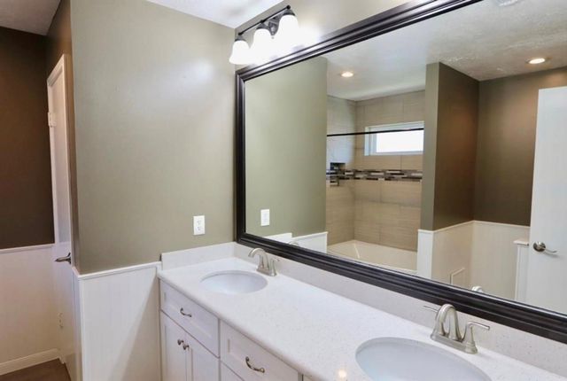 15815 Pilgrim Hall Drive, Friendswood, TX 77546