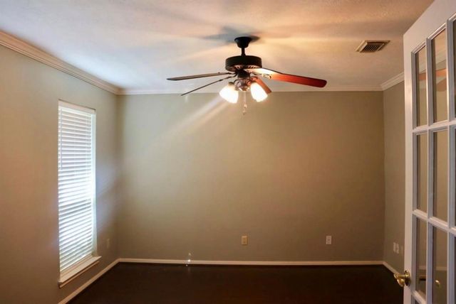 15815 Pilgrim Hall Drive, Friendswood, TX 77546