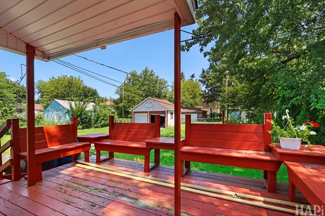 825 N Ash Street, Waukegan, IL 60085