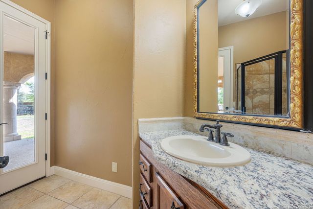 124 allens bend, New Braunfels, TX 78130