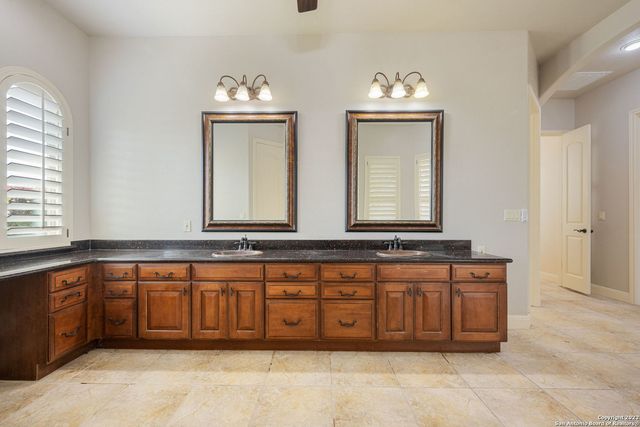 124 allens bend, New Braunfels, TX 78130