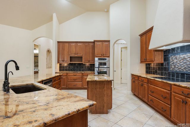 124 allens bend, New Braunfels, TX 78130