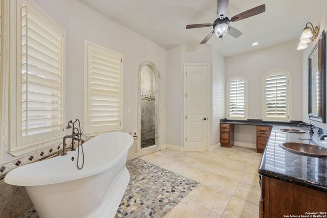 124 allens bend, New Braunfels, TX 78130