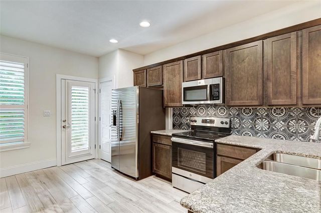 1801 Roseburg DR 29, Austin, TX 78754
