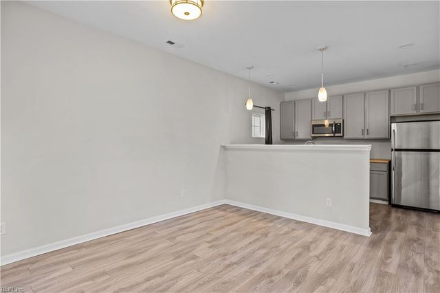 68 W County ST, Hampton, VA 23663