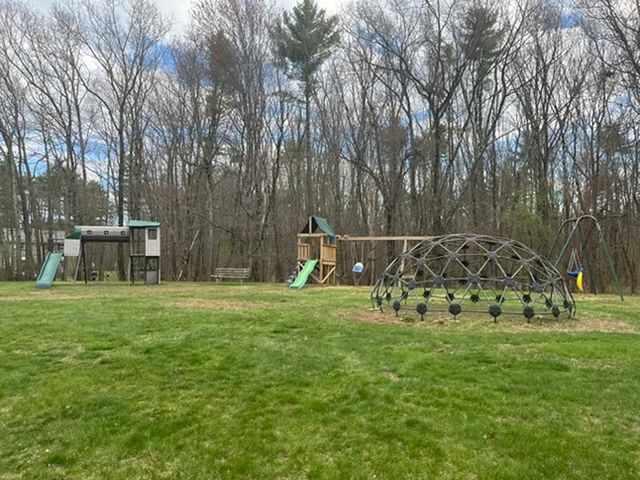24 Fieldstone Drive, Londonderry, NH 03053