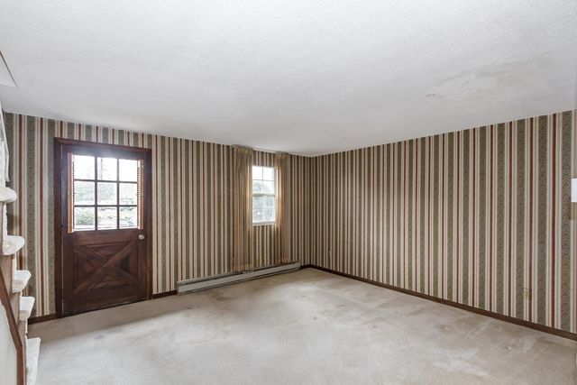 24 Fieldstone Drive, Londonderry, NH 03053