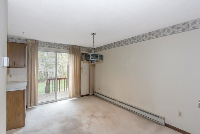 24 Fieldstone Drive, Londonderry, NH 03053