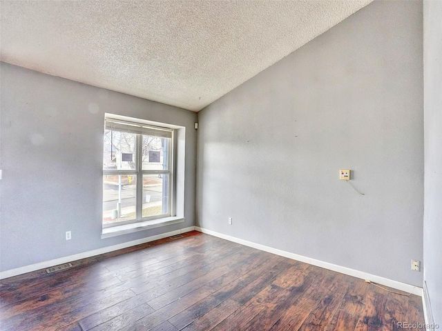 3160 S Halifax Street, Aurora, CO 80013