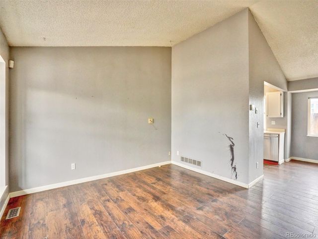 3160 S Halifax Street, Aurora, CO 80013