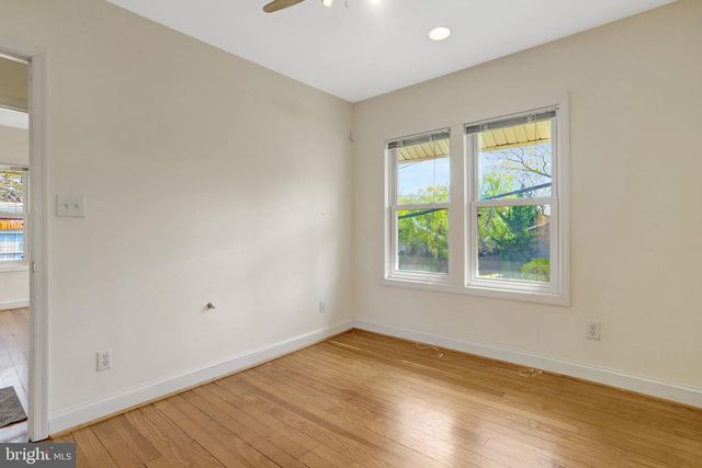 2206 S GRANT ST S, Arlington, VA 22202
