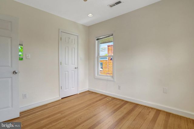 2206 S GRANT ST S, Arlington, VA 22202