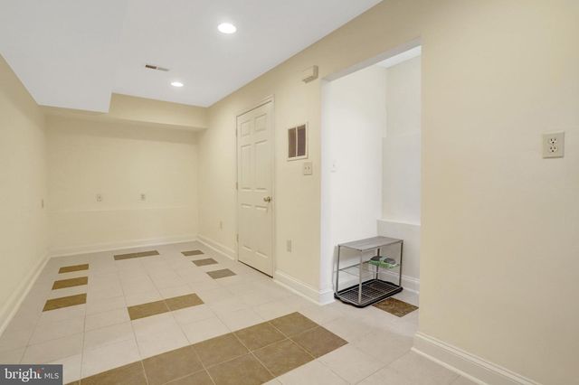 2206 S GRANT ST S, Arlington, VA 22202