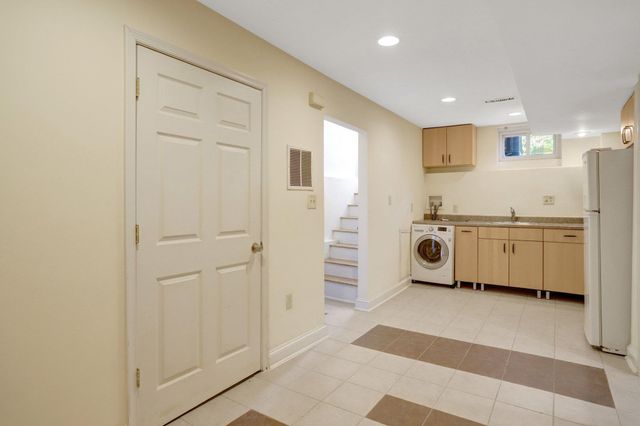 2206 S GRANT ST S, Arlington, VA 22202