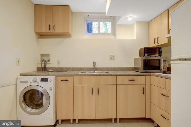 2206 S GRANT ST S, Arlington, VA 22202