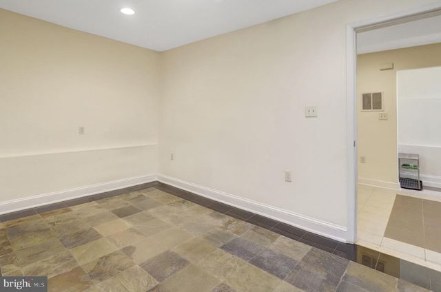 2206 S GRANT ST S, Arlington, VA 22202