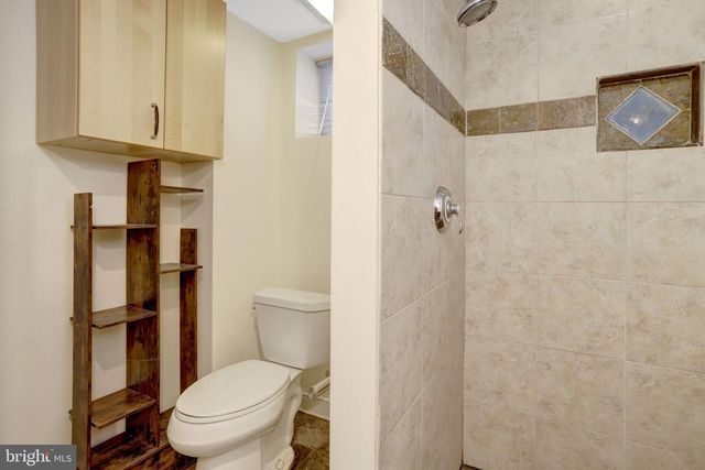 2206 S GRANT ST S, Arlington, VA 22202