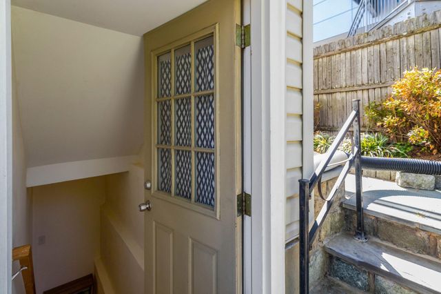 2206 S GRANT ST S, Arlington, VA 22202