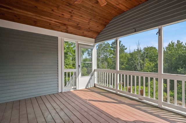 24 Uptack Rd, Groveland, MA 01834