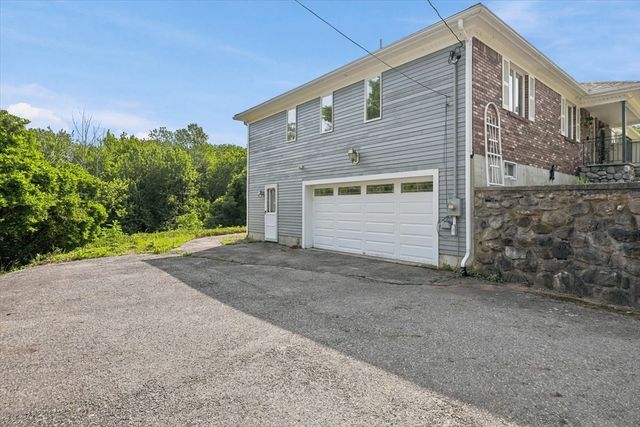 24 Uptack Rd, Groveland, MA 01834