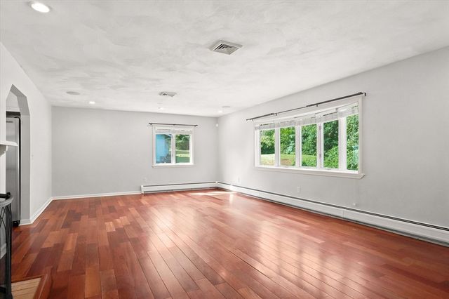 24 Uptack Rd, Groveland, MA 01834
