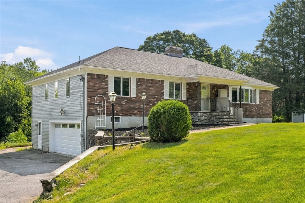 24 Uptack Rd, Groveland, MA 01834