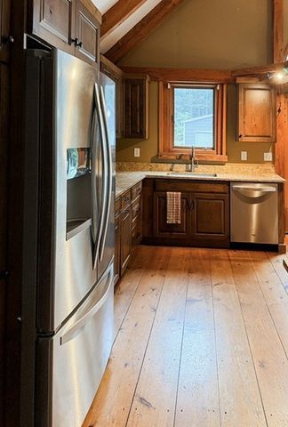 30 Odell Rd, Sandown, NH 03873