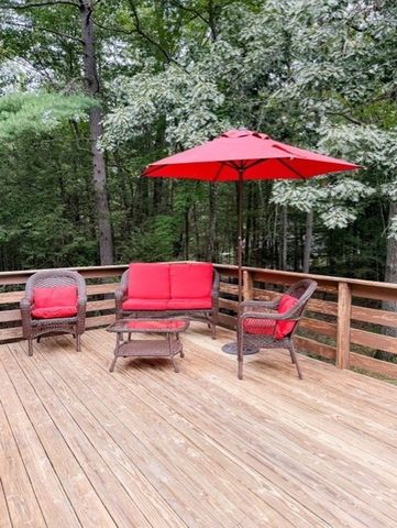 30 Odell Rd, Sandown, NH 03873