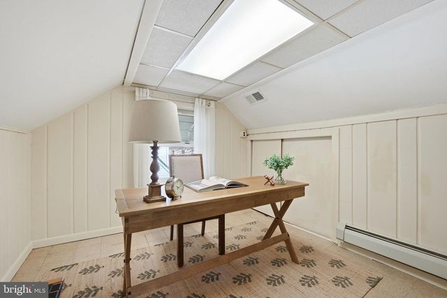 6821 BARRETT RD, Falls Church, VA 22042