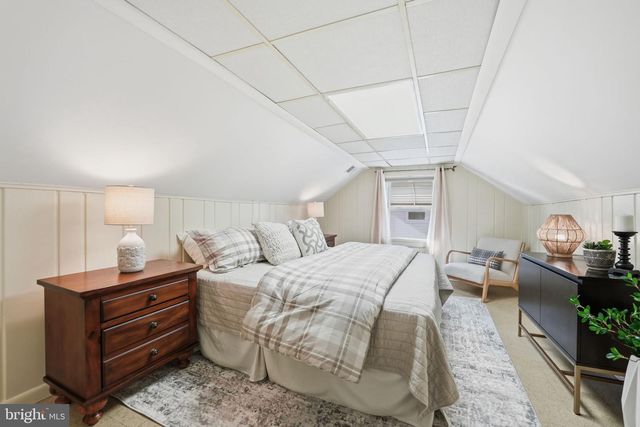 6821 BARRETT RD, Falls Church, VA 22042