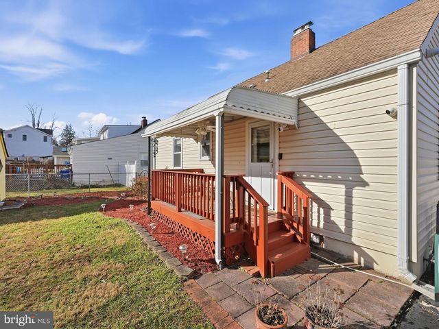 6821 BARRETT RD, Falls Church, VA 22042