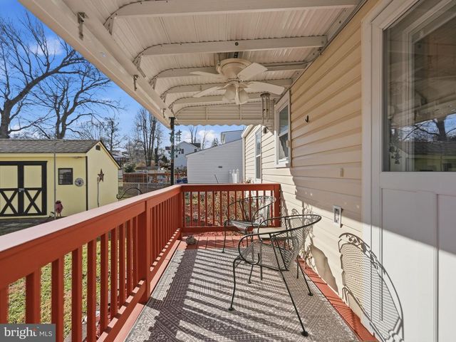 6821 BARRETT RD, Falls Church, VA 22042