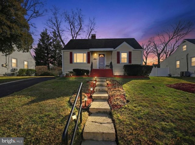 6821 BARRETT RD, Falls Church, VA 22042