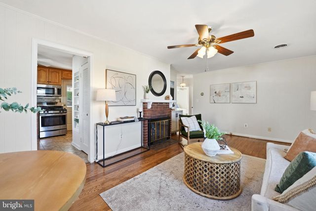 6821 BARRETT RD, Falls Church, VA 22042