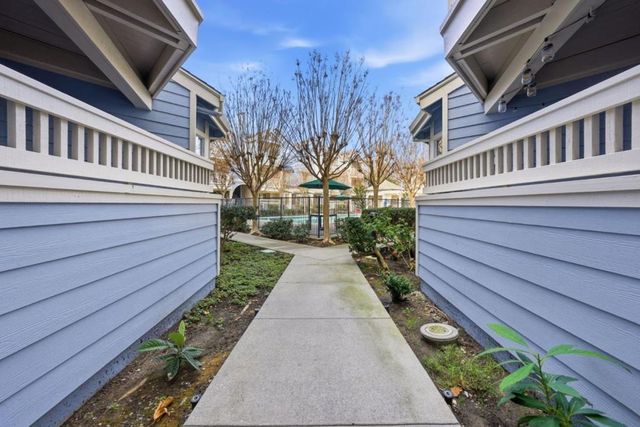 607 Arcadia Terrace 204, Sunnyvale, CA 94085