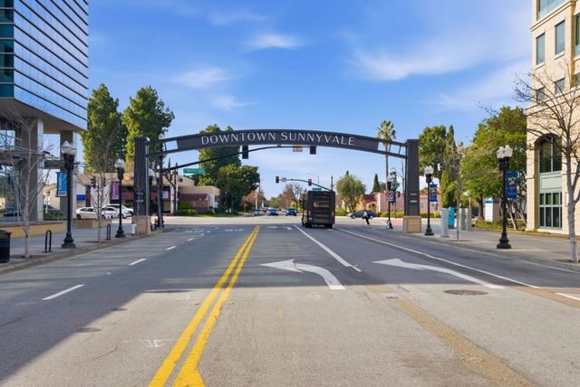 607 Arcadia Terrace 204, Sunnyvale, CA 94085