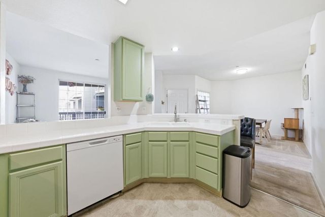 607 Arcadia Terrace 204, Sunnyvale, CA 94085