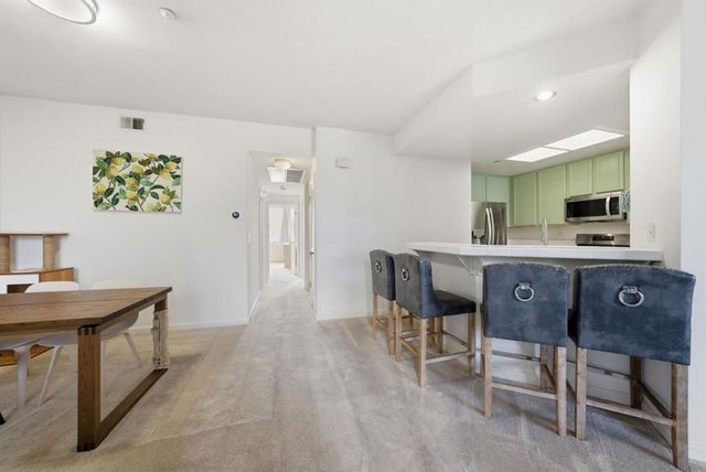 607 Arcadia Terrace 204, Sunnyvale, CA 94085