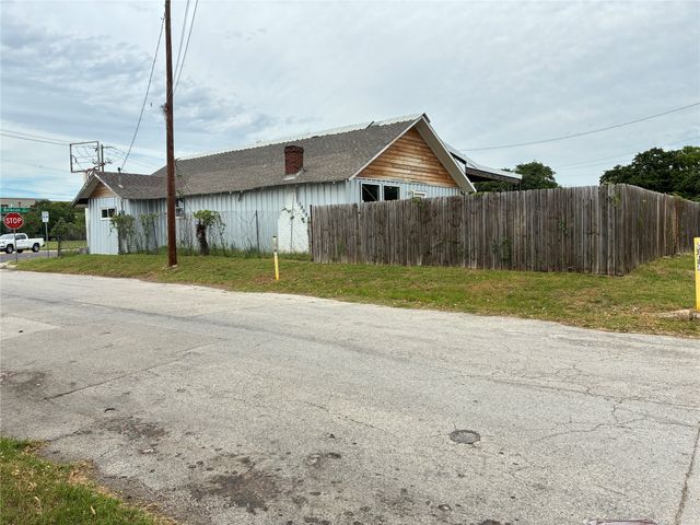 2800 E Belknap, Fort Worth, TX 76111