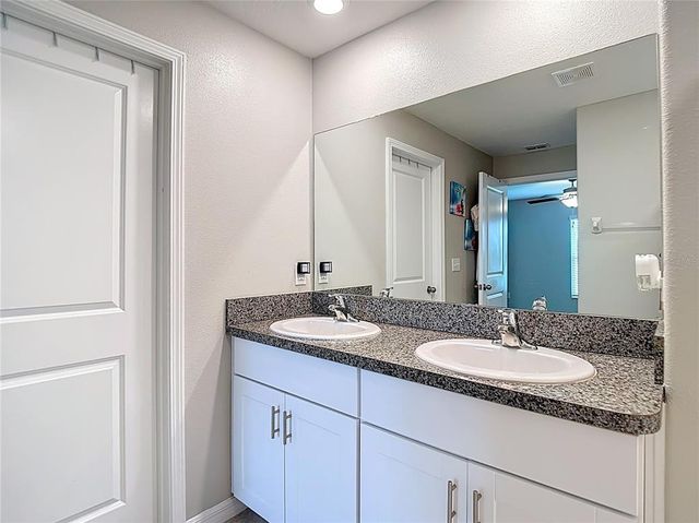 9814 LEMON DROP LOOP, Sun City Center, FL 33573