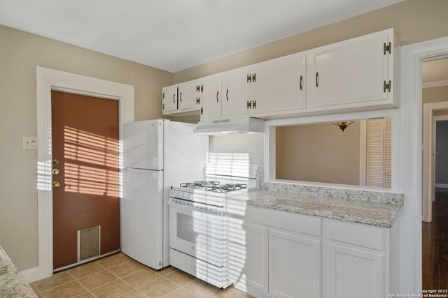 103 Cosgrove, San Antonio, TX 78210