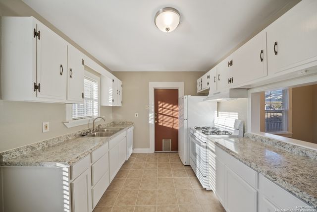 103 Cosgrove, San Antonio, TX 78210