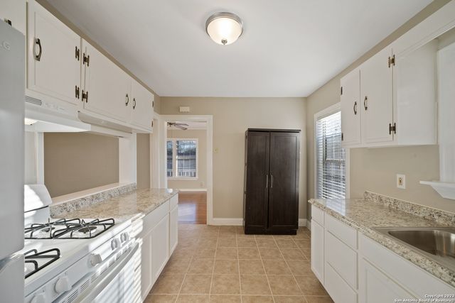 103 Cosgrove, San Antonio, TX 78210