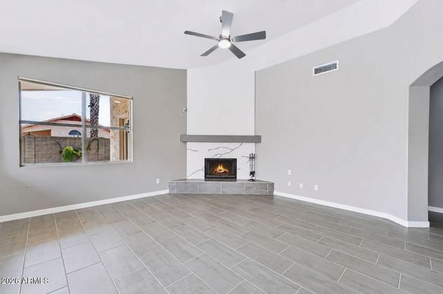 2243 E ROBIN Lane, Phoenix, AZ 85024