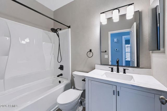 2243 E ROBIN Lane, Phoenix, AZ 85024