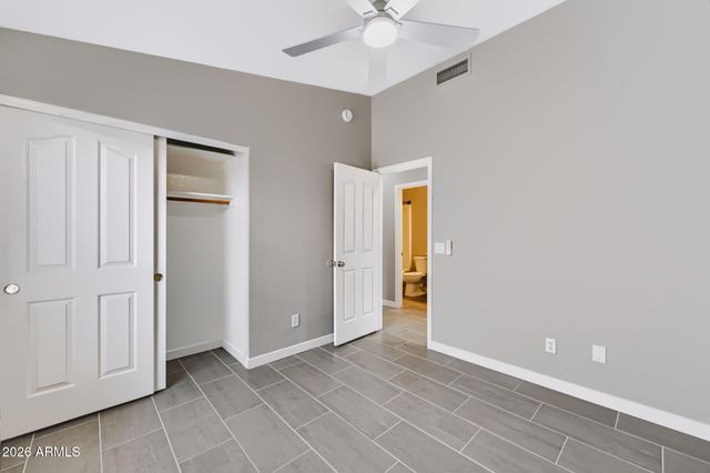 2243 E ROBIN Lane, Phoenix, AZ 85024