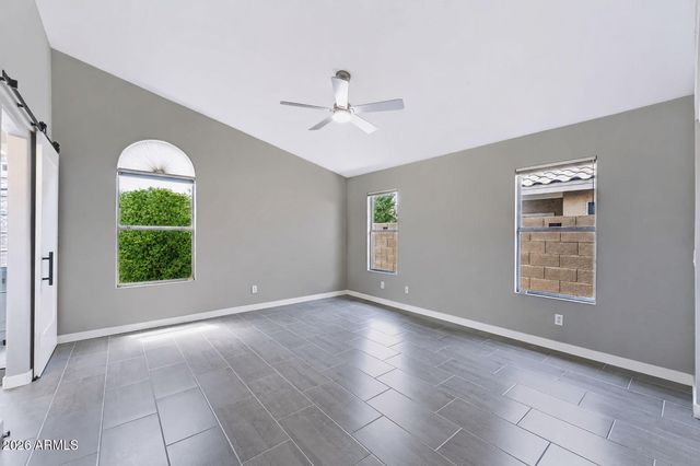 2243 E ROBIN Lane, Phoenix, AZ 85024