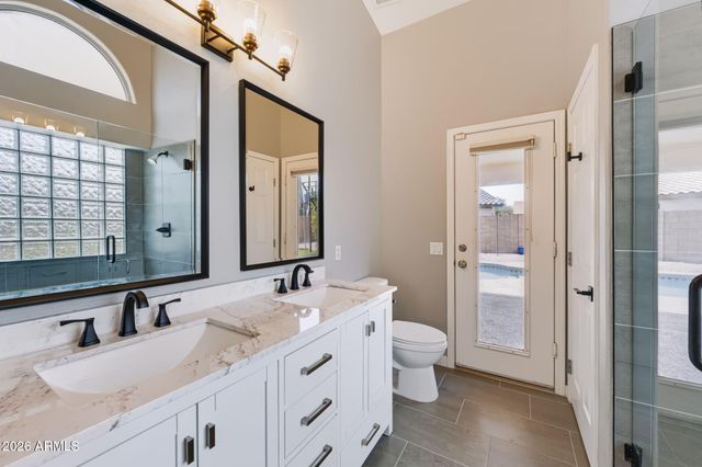 2243 E ROBIN Lane, Phoenix, AZ 85024